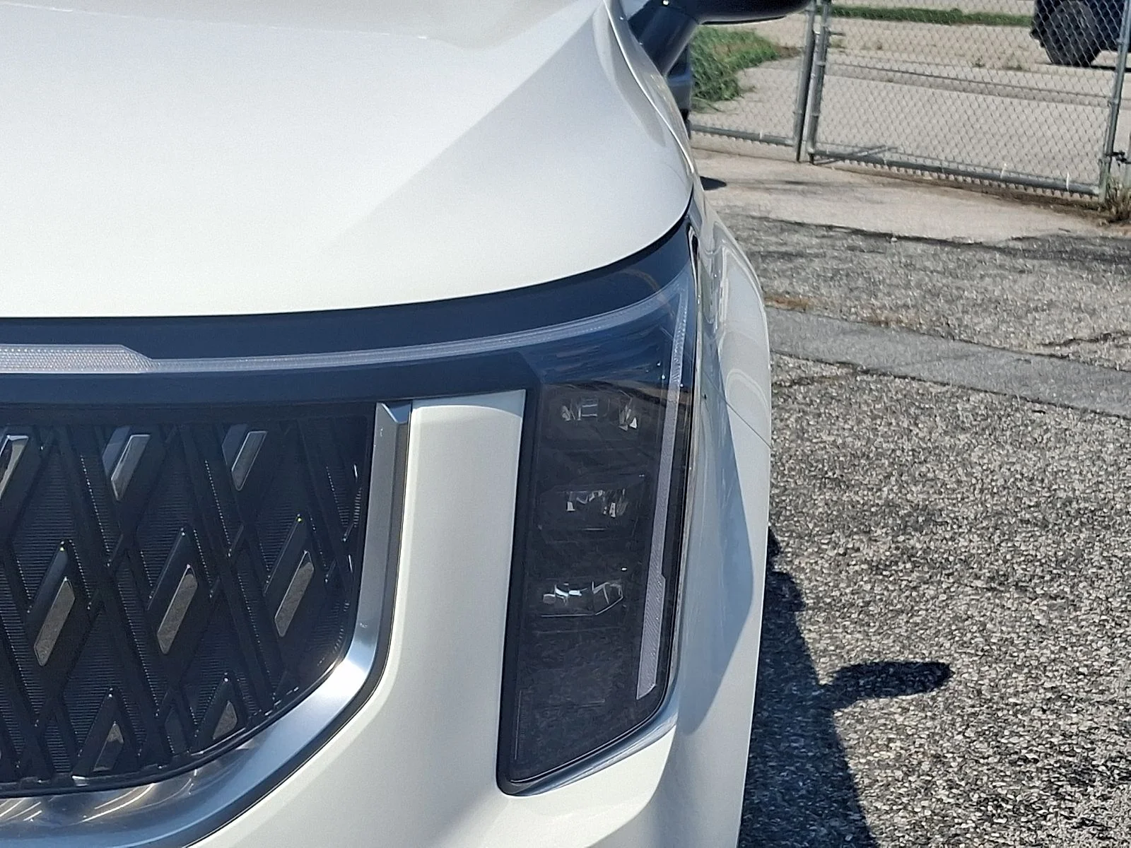 New 2027 White Kia LXS image 8