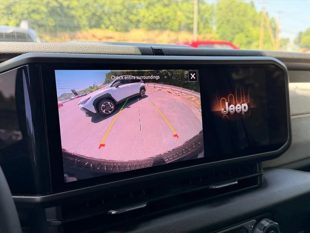 Used 2025 Green Jeep Willys image 25