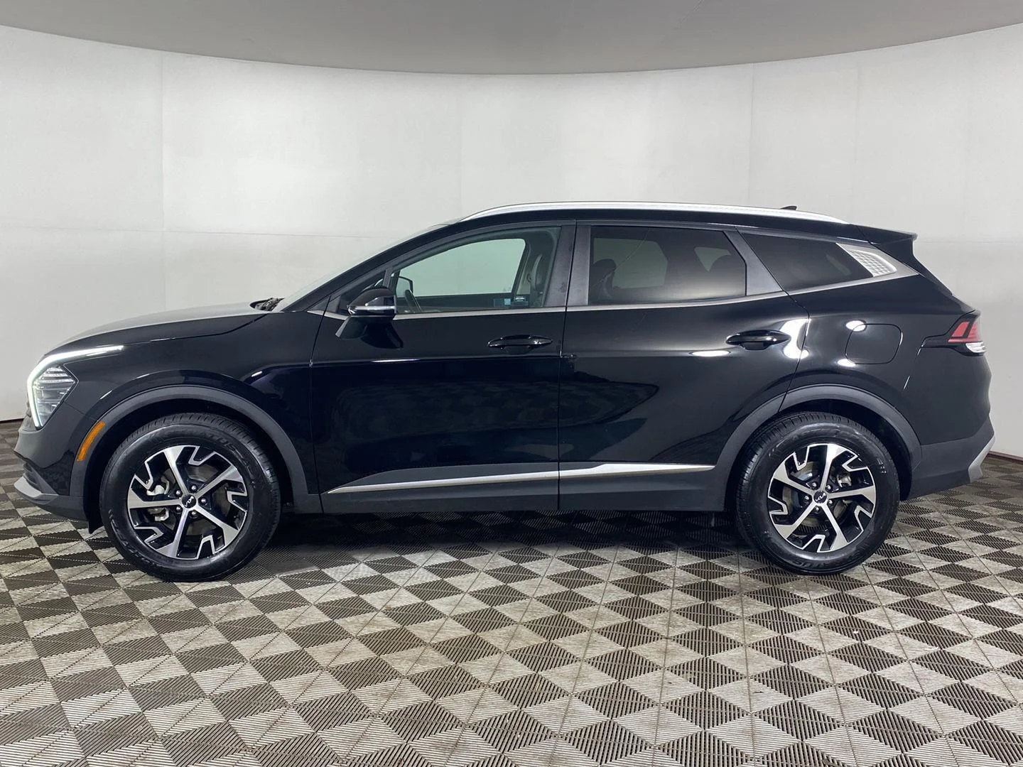 Used 2024 Ebony Black Kia EX image 9