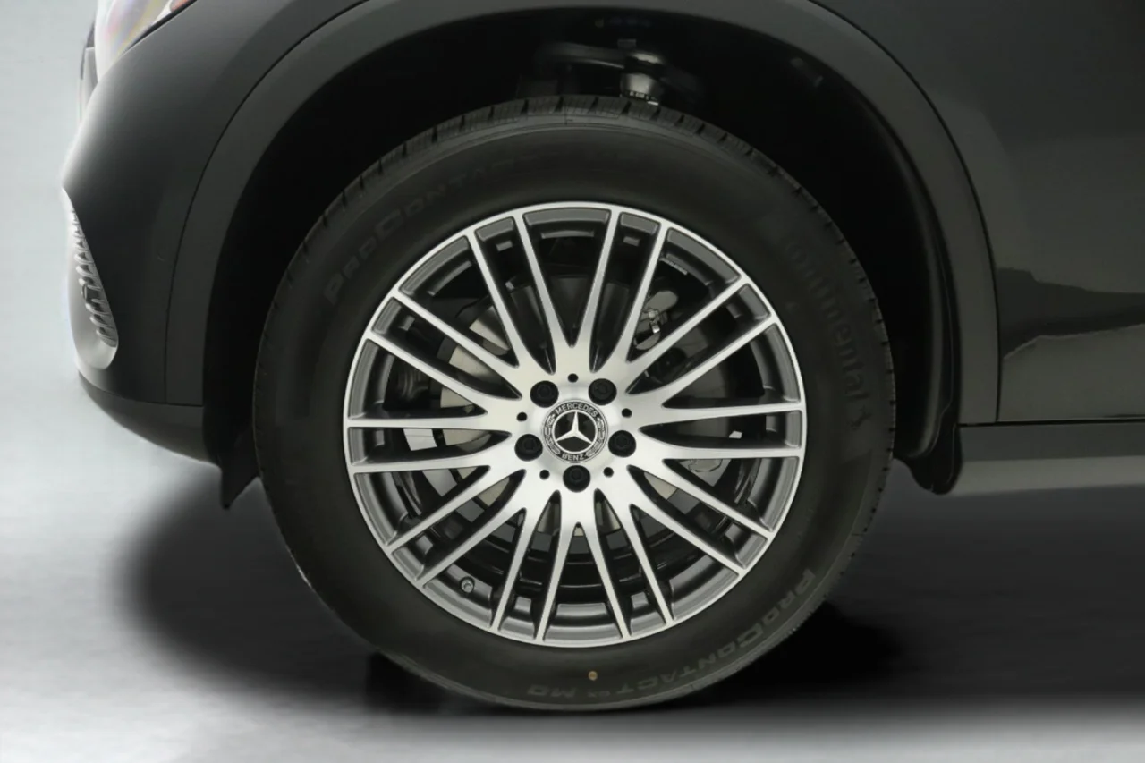 New 2026 Black Mercedes-Benz 300 image 11