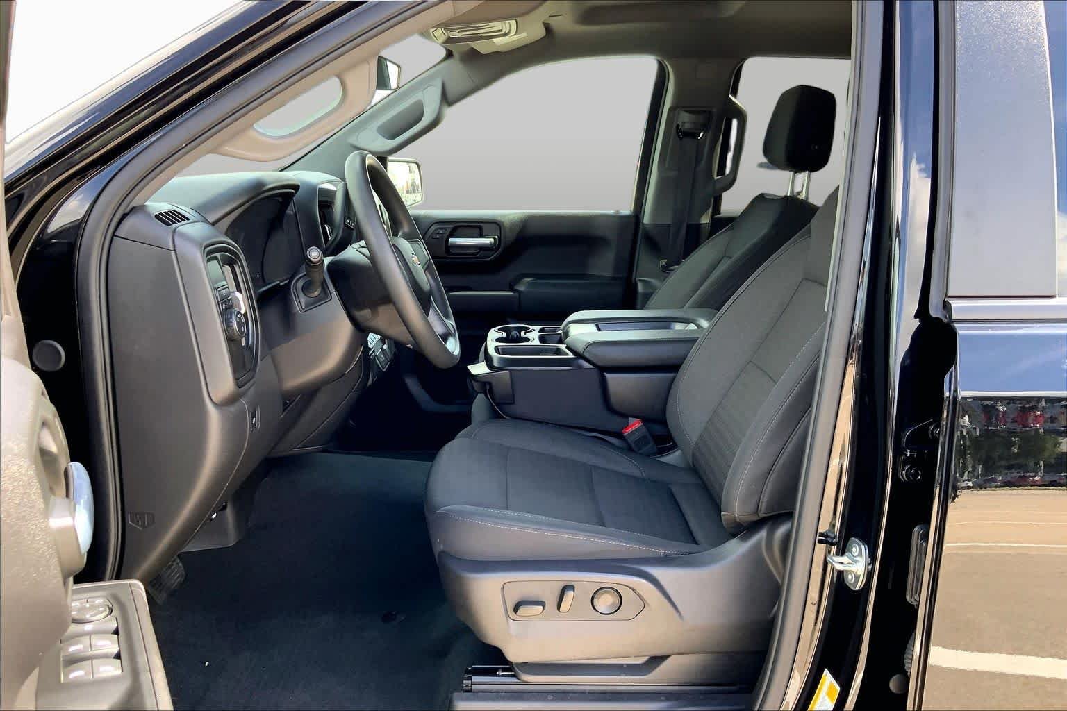 Used 2025 Black Chevrolet Custom image 8