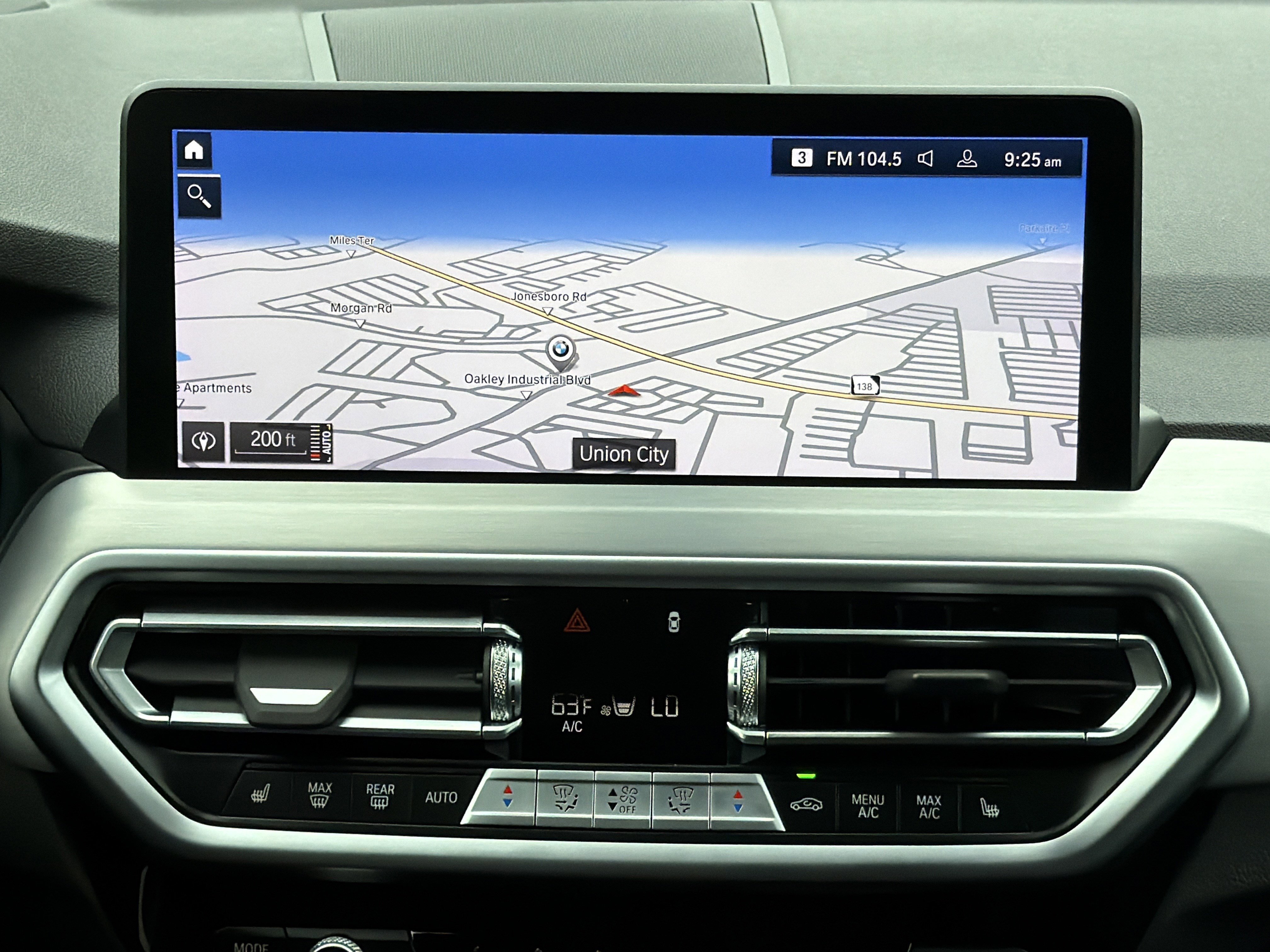 Used 2025 Mineral White Metallic BMW xDrive30i image 4