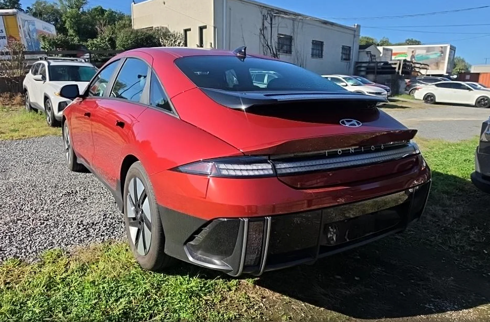 Used 2024 Ultimate Red Hyundai SE image 3
