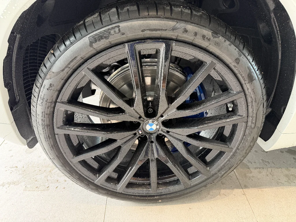 New 2026 Alpine White BMW xDrive40i image 8