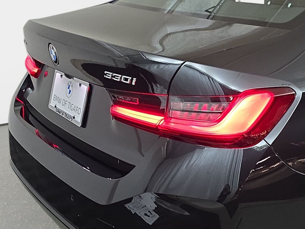 Used 2023 Black Sapphire Metallic BMW 330i xDrive image 35