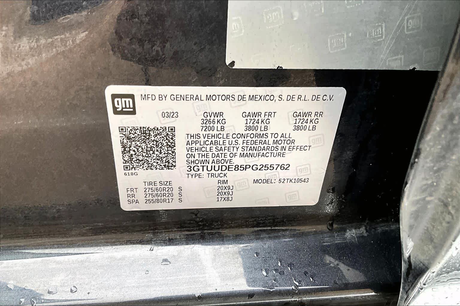 Used 2023 Titanium Rush Metallic GMC SLT image 34
