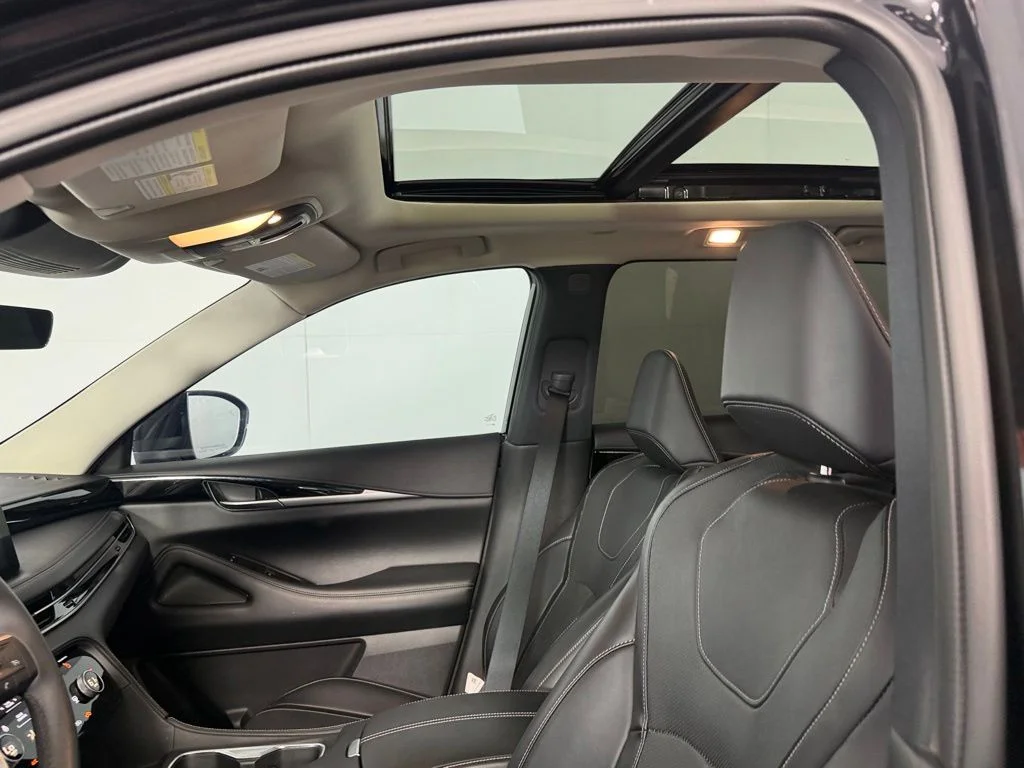 Used 2025 Mineral INFINITI PURE image 21