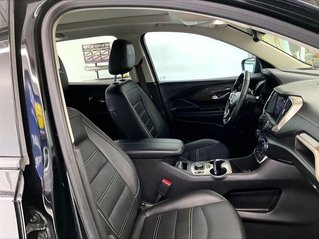 Used 2023 Ebony Twilight Metallic GMC Denali image 11