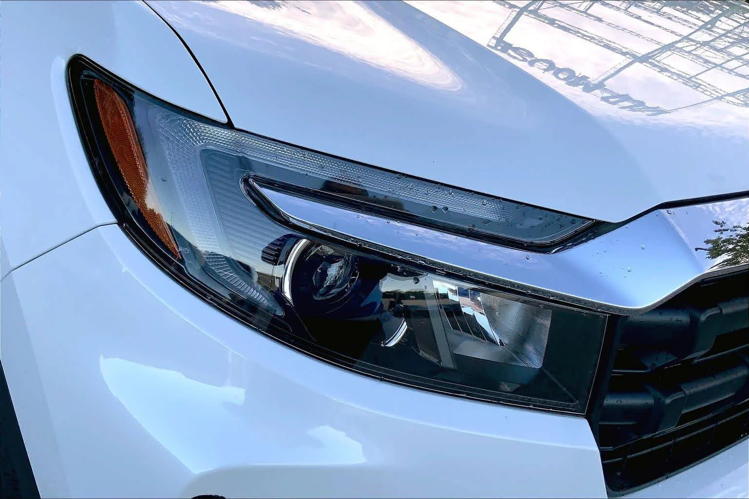 Used 2025 Platinum White Pearl Honda RTL image 27