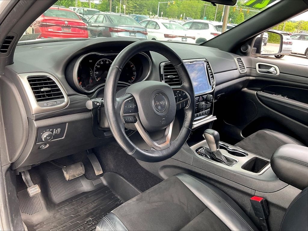 Used 2021 Bright White Clearcoat Jeep Laredo X image 8