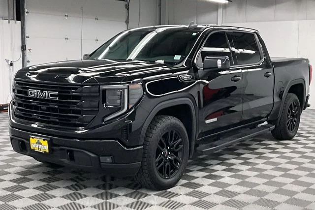 Used 2024 Onyx Black GMC Elevation image 12