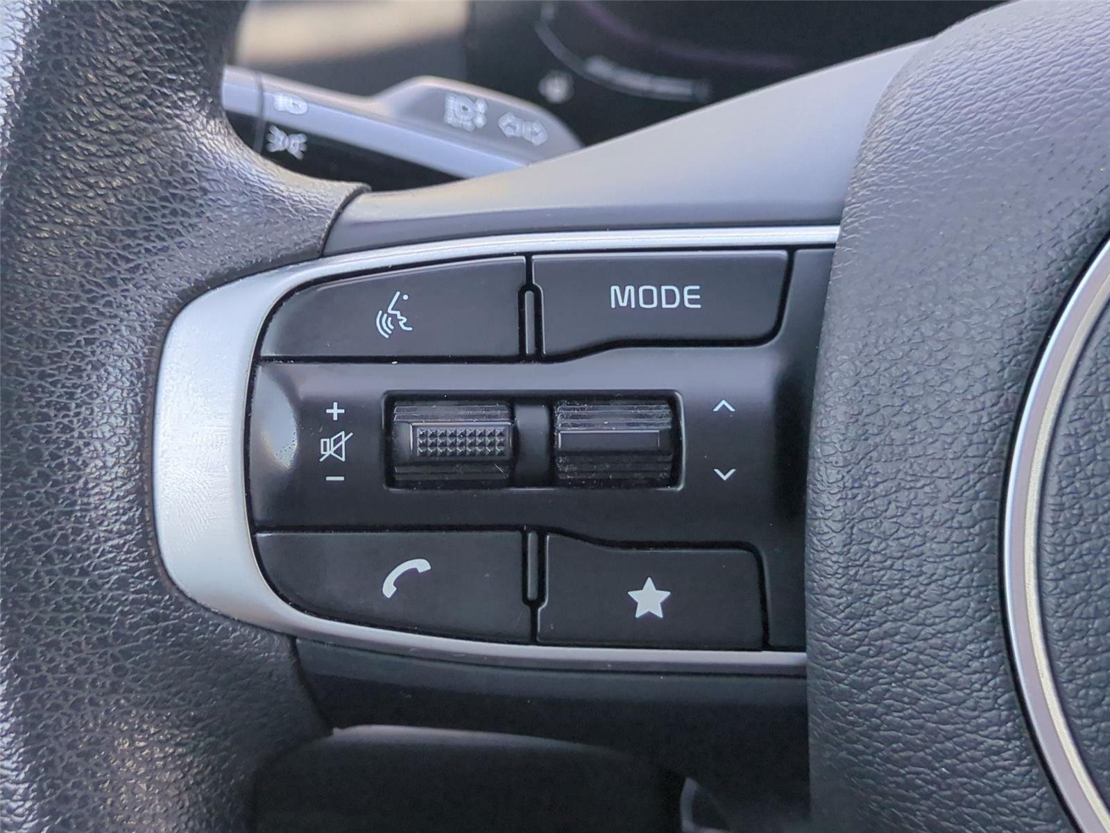 Used 2023 Gravity Gray Kia LX image 20