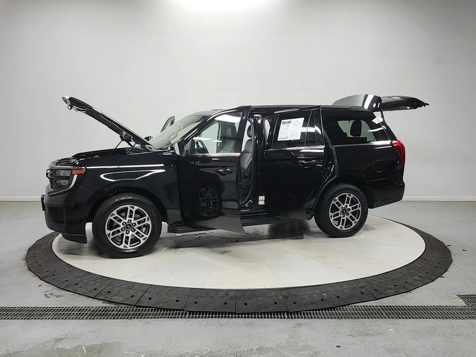 Used 2025 Black Ford Active image 13