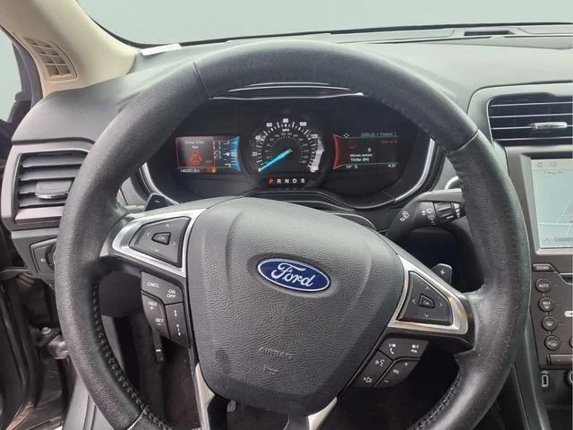 Used 2020  Ford Titanium image 12