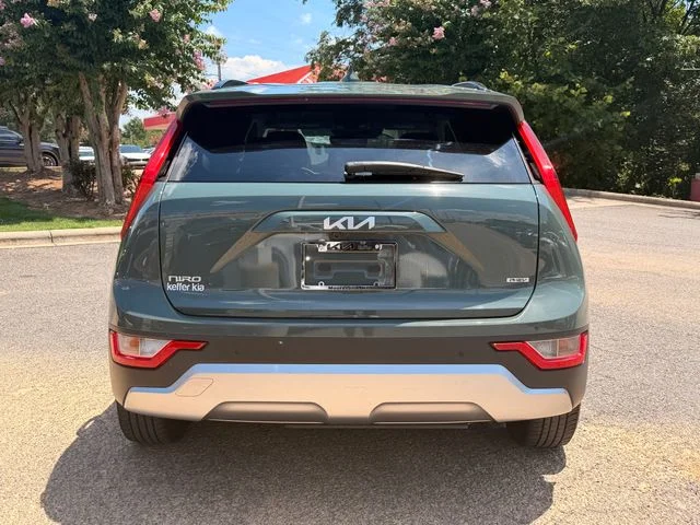 Certified Used 2023 Green Kia EX image 4