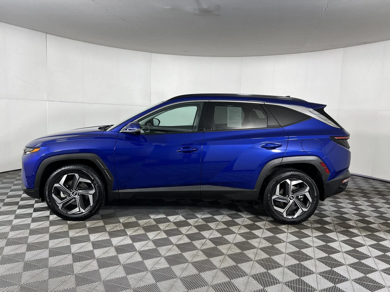 Used 2023 Intense Blue Hyundai Limited image 17