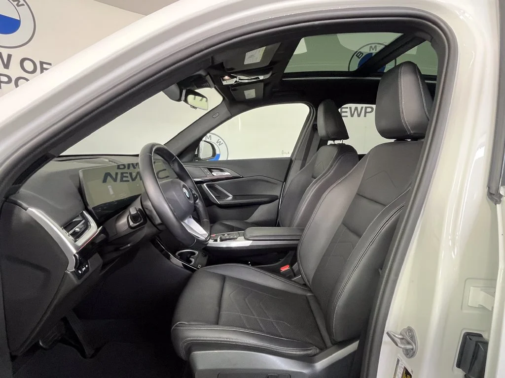 Certified Used 2023 Alpine White BMW xDrive28i image 15