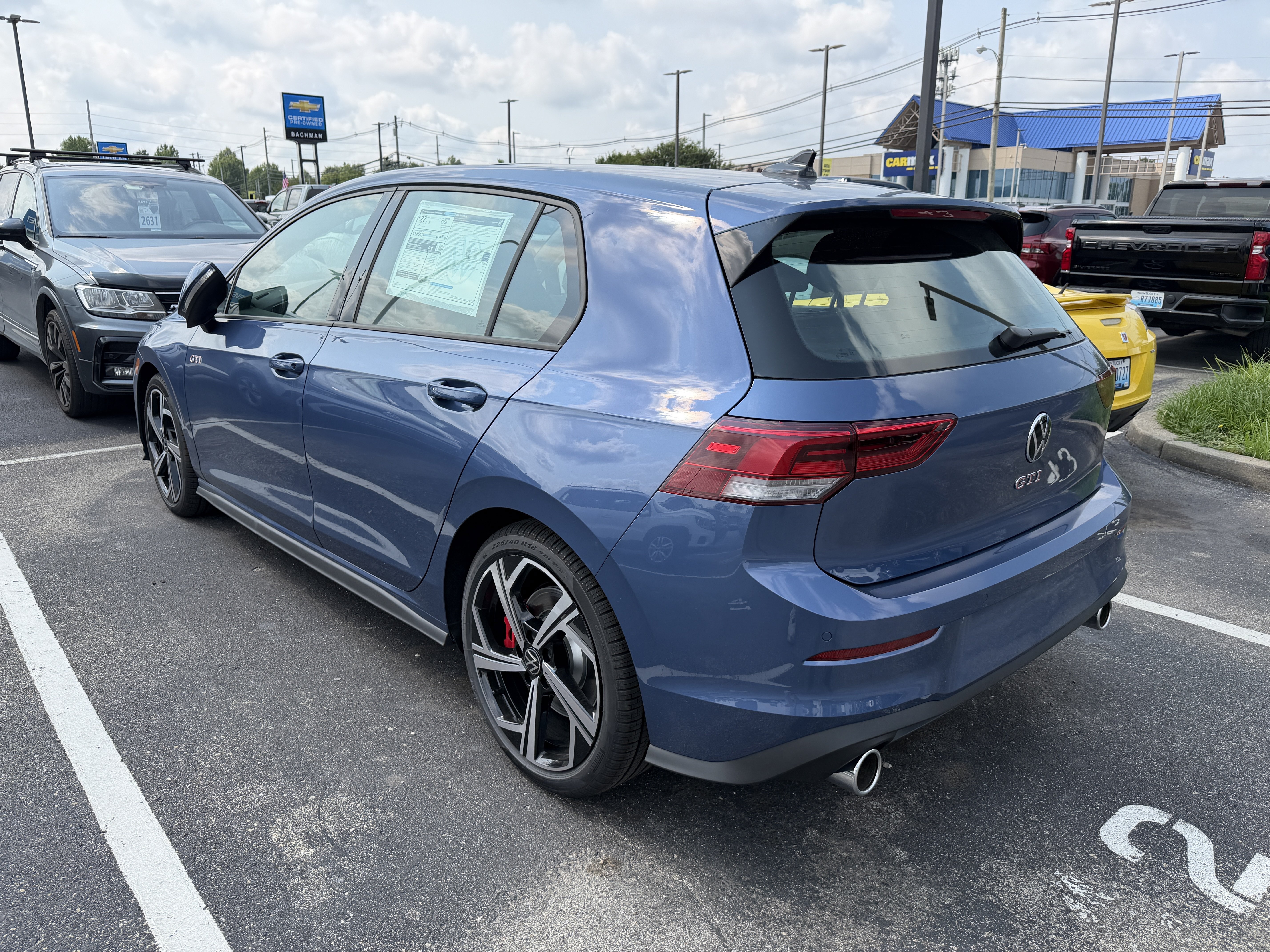New 2026 Slate Blue Metallic Volkswagen SE image 5