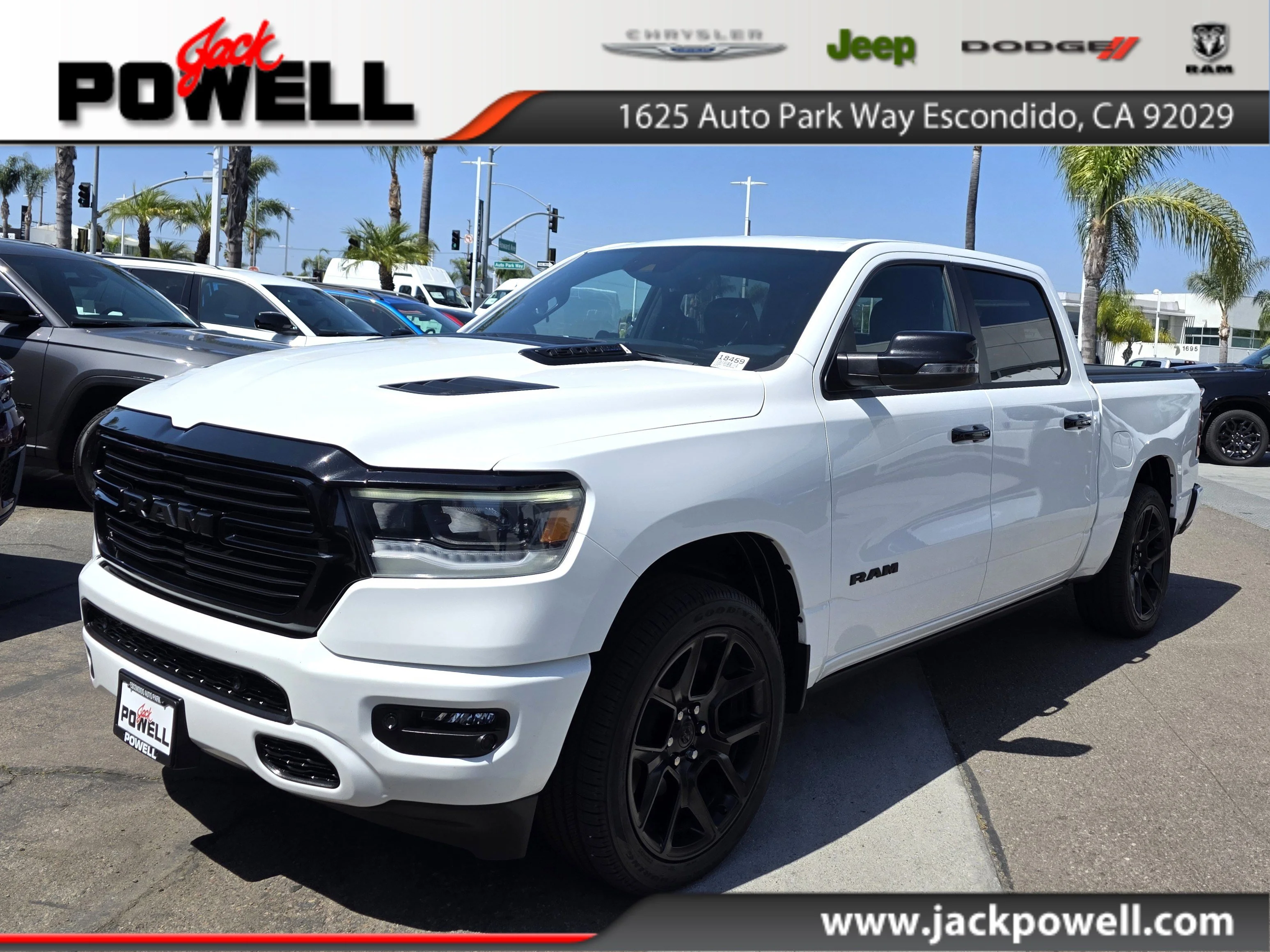 2023 RAM 1500 Laramie 4x4 Crew Cab 5'7's photo