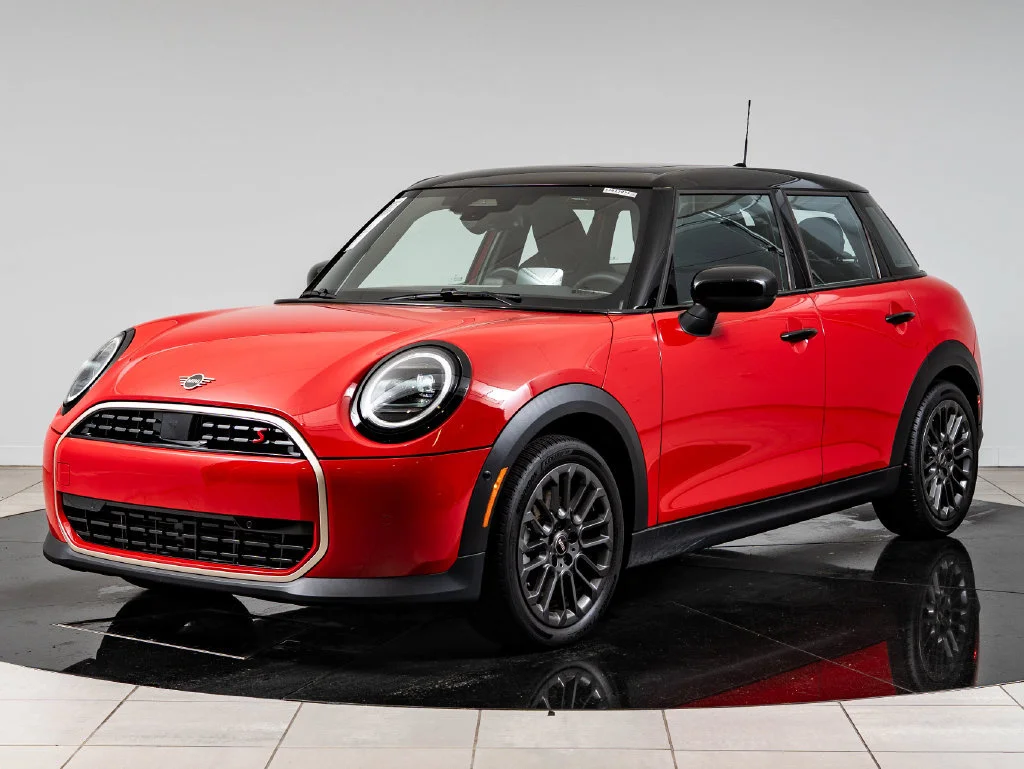 Used 2026 Chili Red Ii MINI Signature image 1