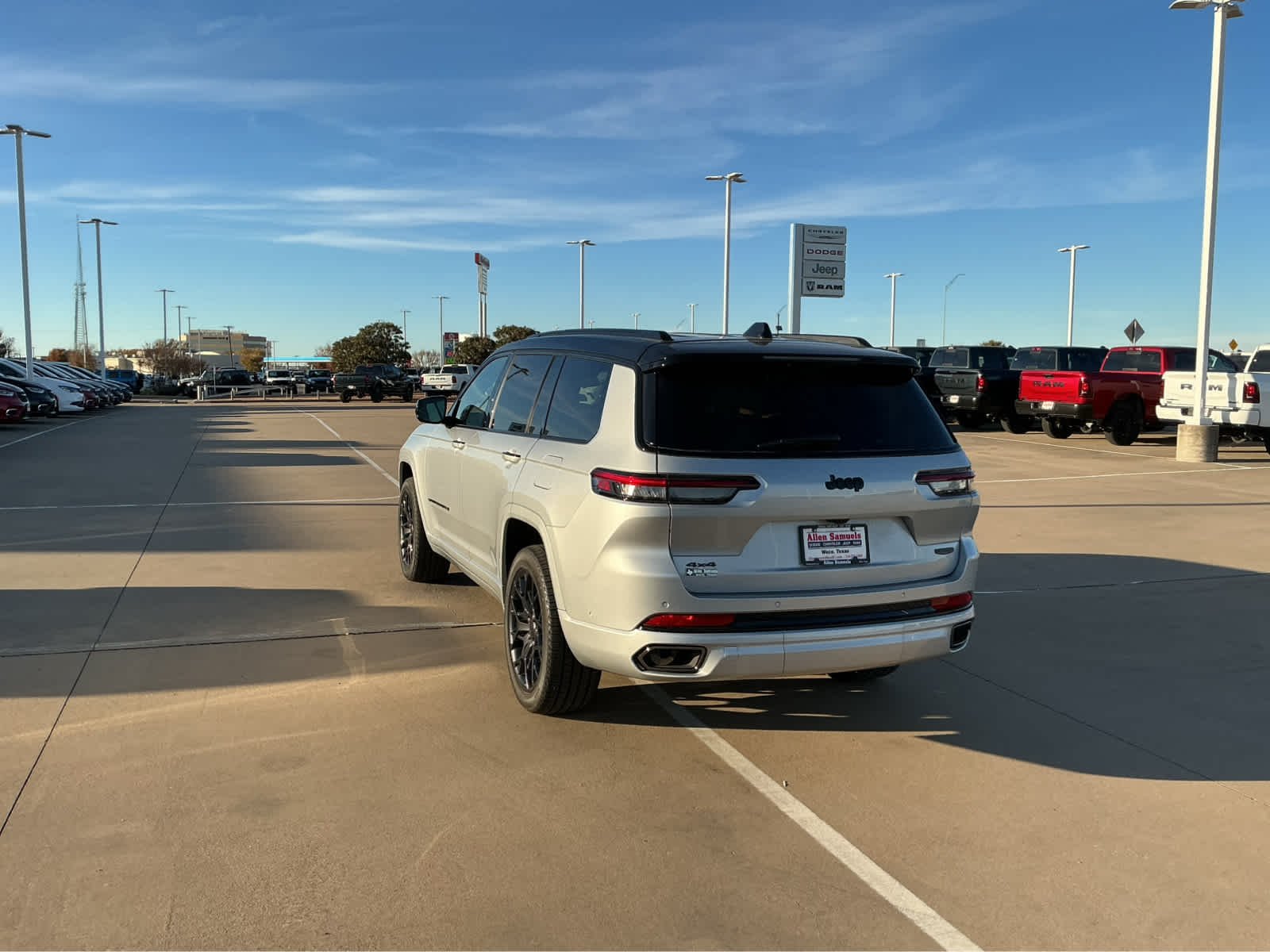 2025 Jeep Grand Cherokee L Summit Reserve - Photo 9