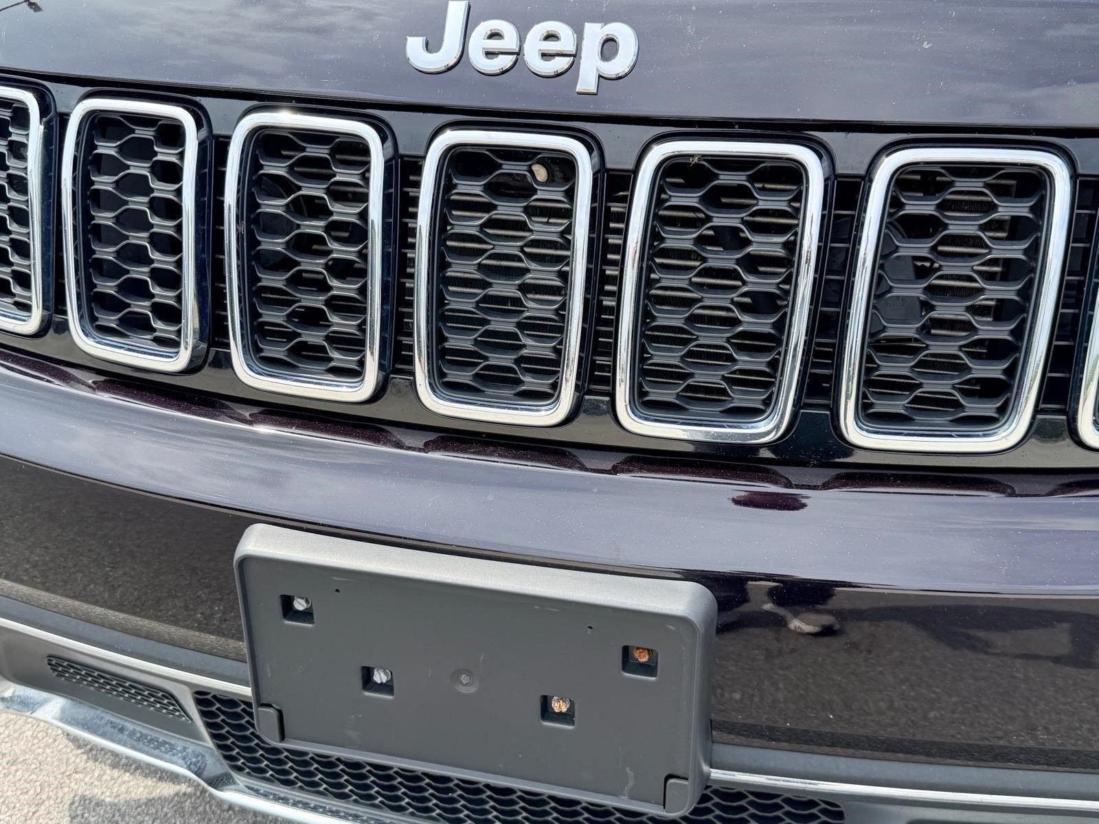 Used 2020 Diamond Black Crystal Pearlcoat Jeep Limited image 16