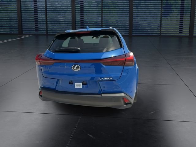 Certified Used 2025  Lexus 300h Premium image 7