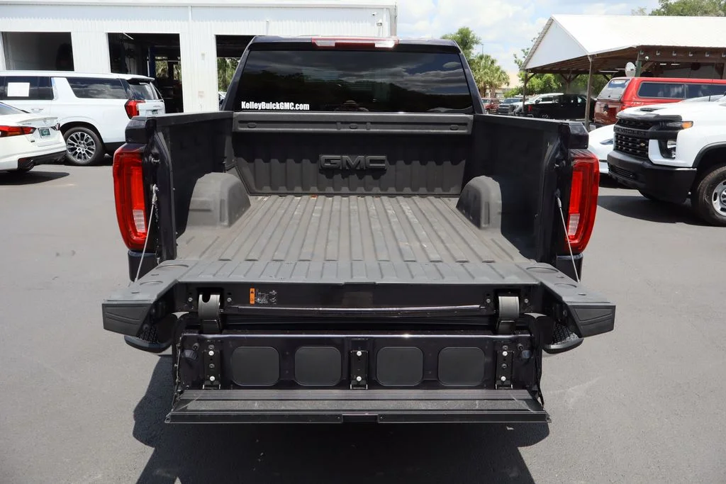 Used 2023 Silver GMC SLT image 25