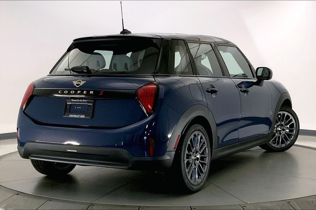 Used 2026 Indigo Sunset Blue Metallic MINI  image 12