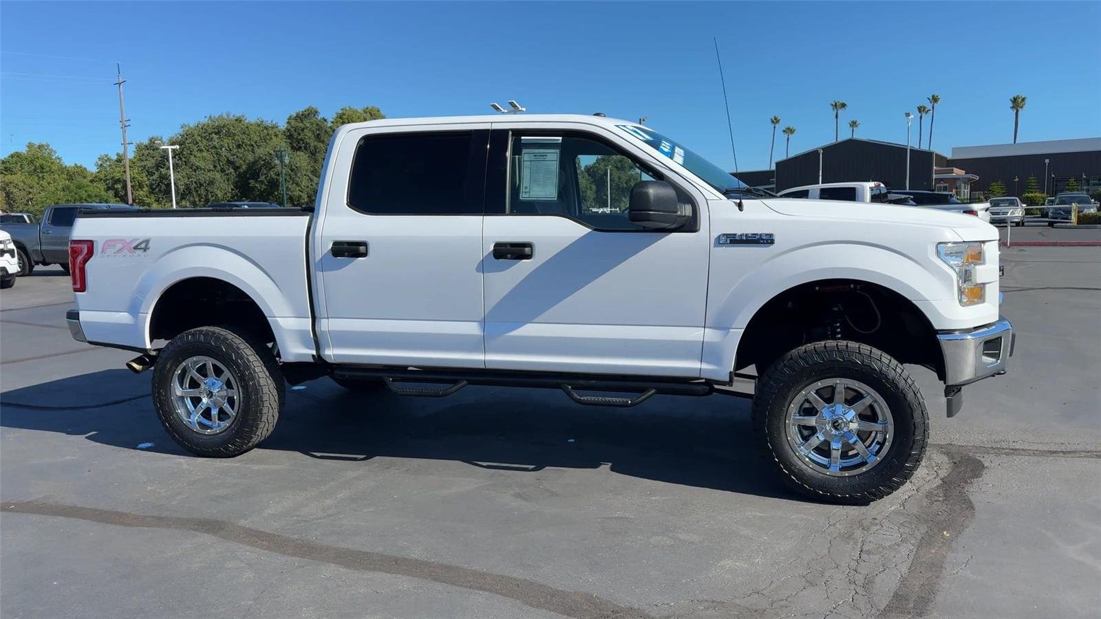 Used 2017 Gold Ford XLT image 4
