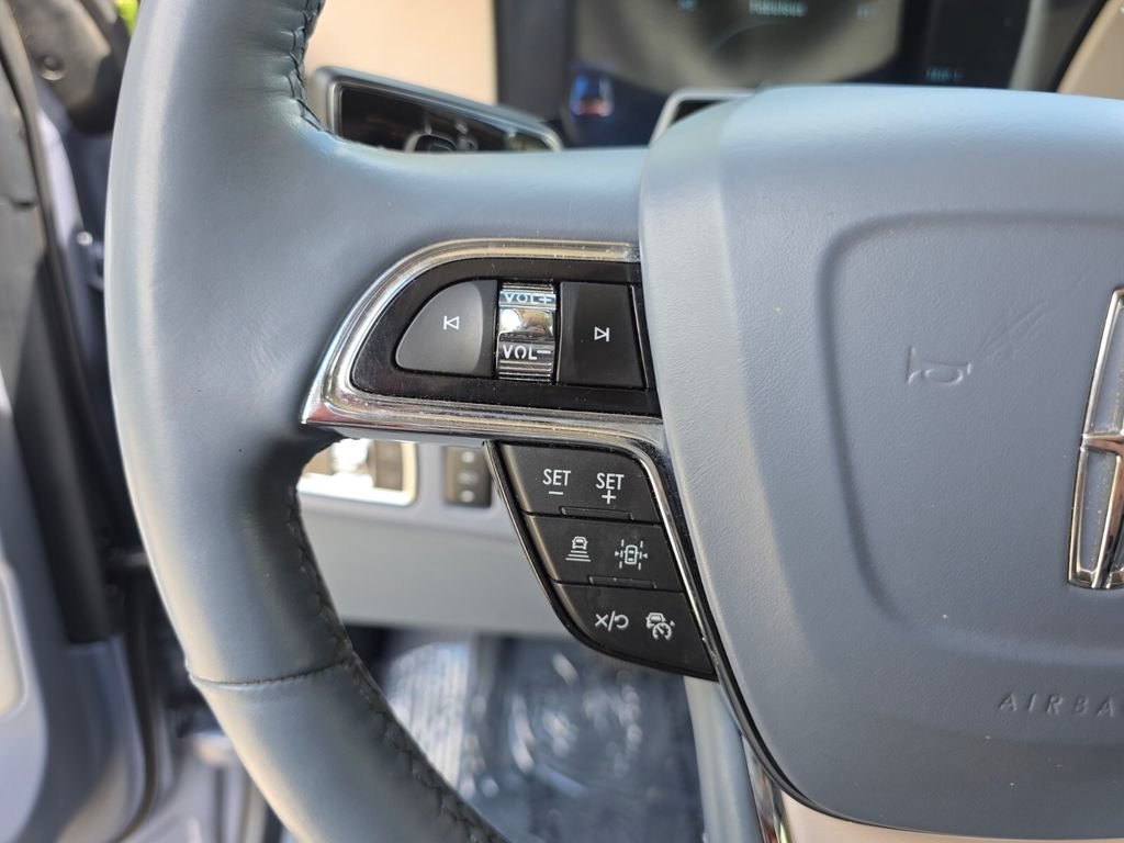 Used 2022 Crystal Blue Metallic Lincoln Black Label image 35