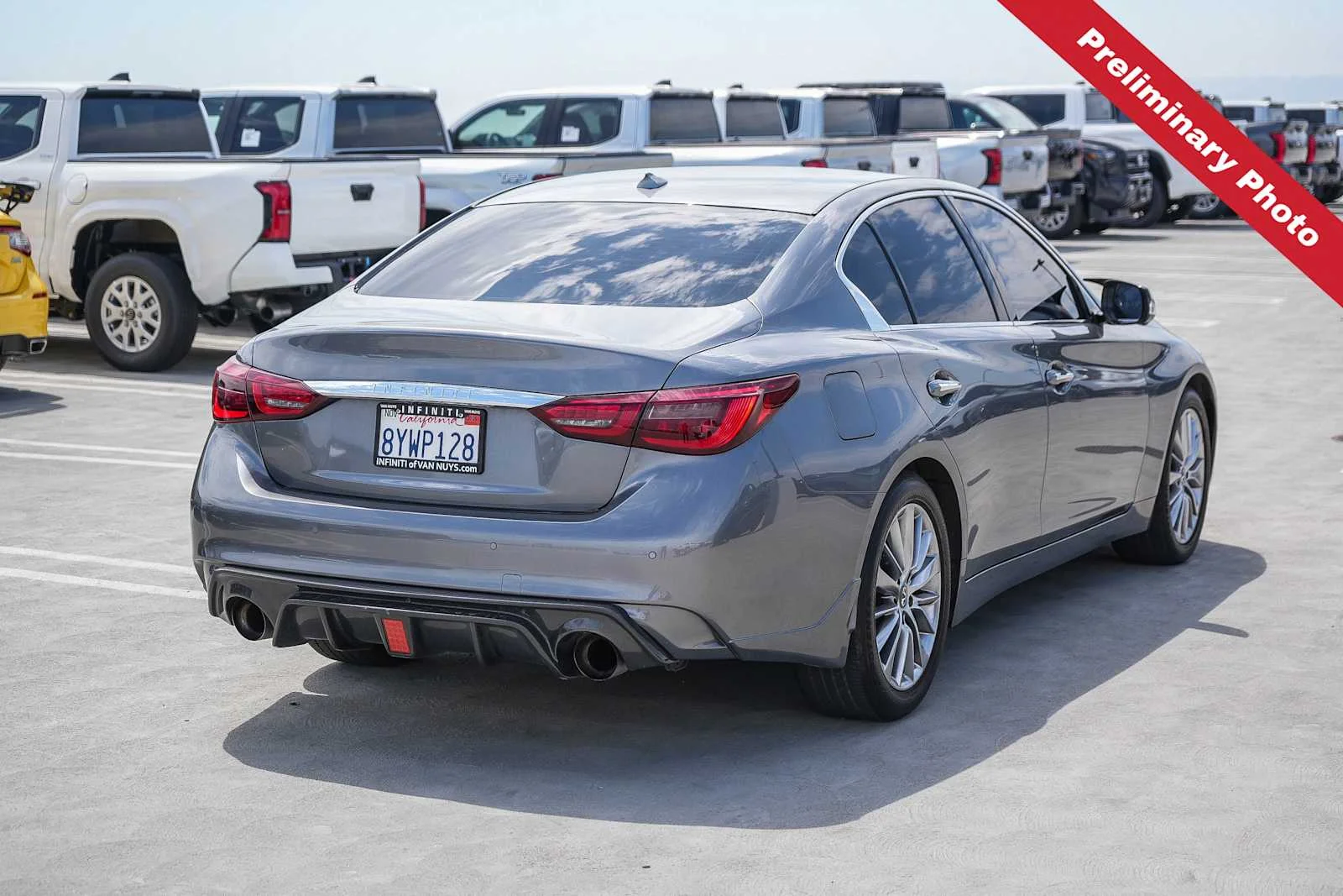 Used 2022 Graphite Shadow INFINITI LUXE image 6