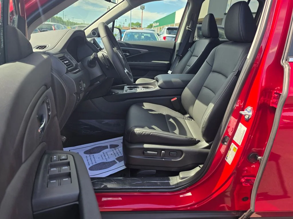 New 2026 Radiant Red Metallic II Honda RTL image 10