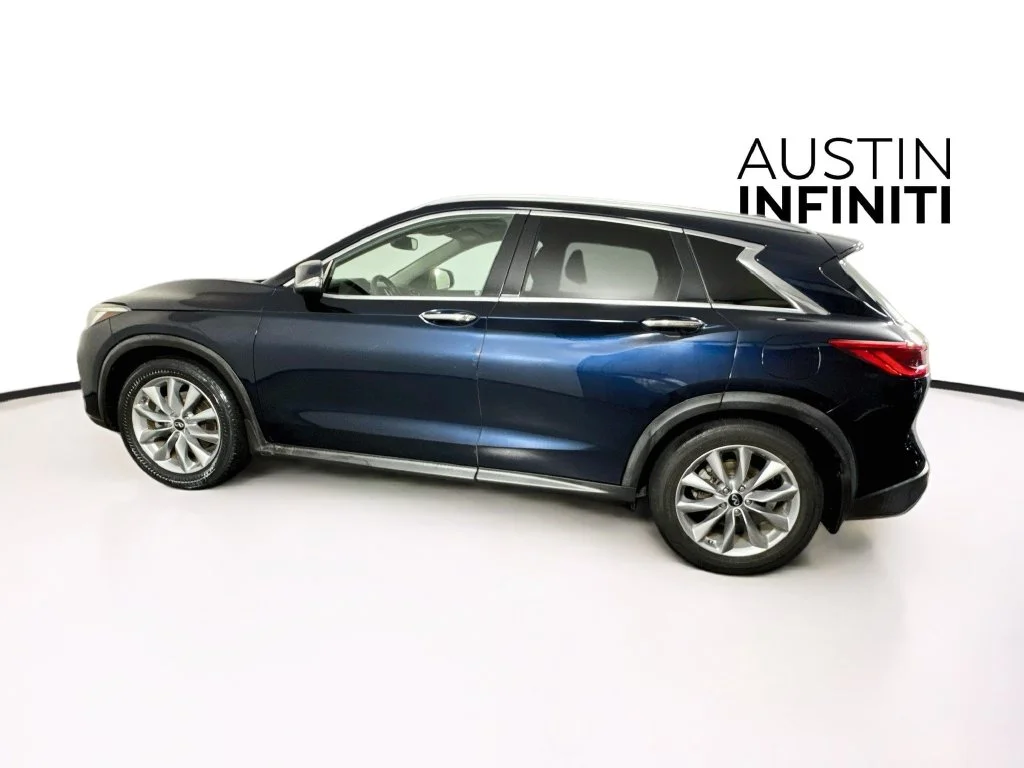 Certified Used 2020 Blue INFINITI LUXE image 4