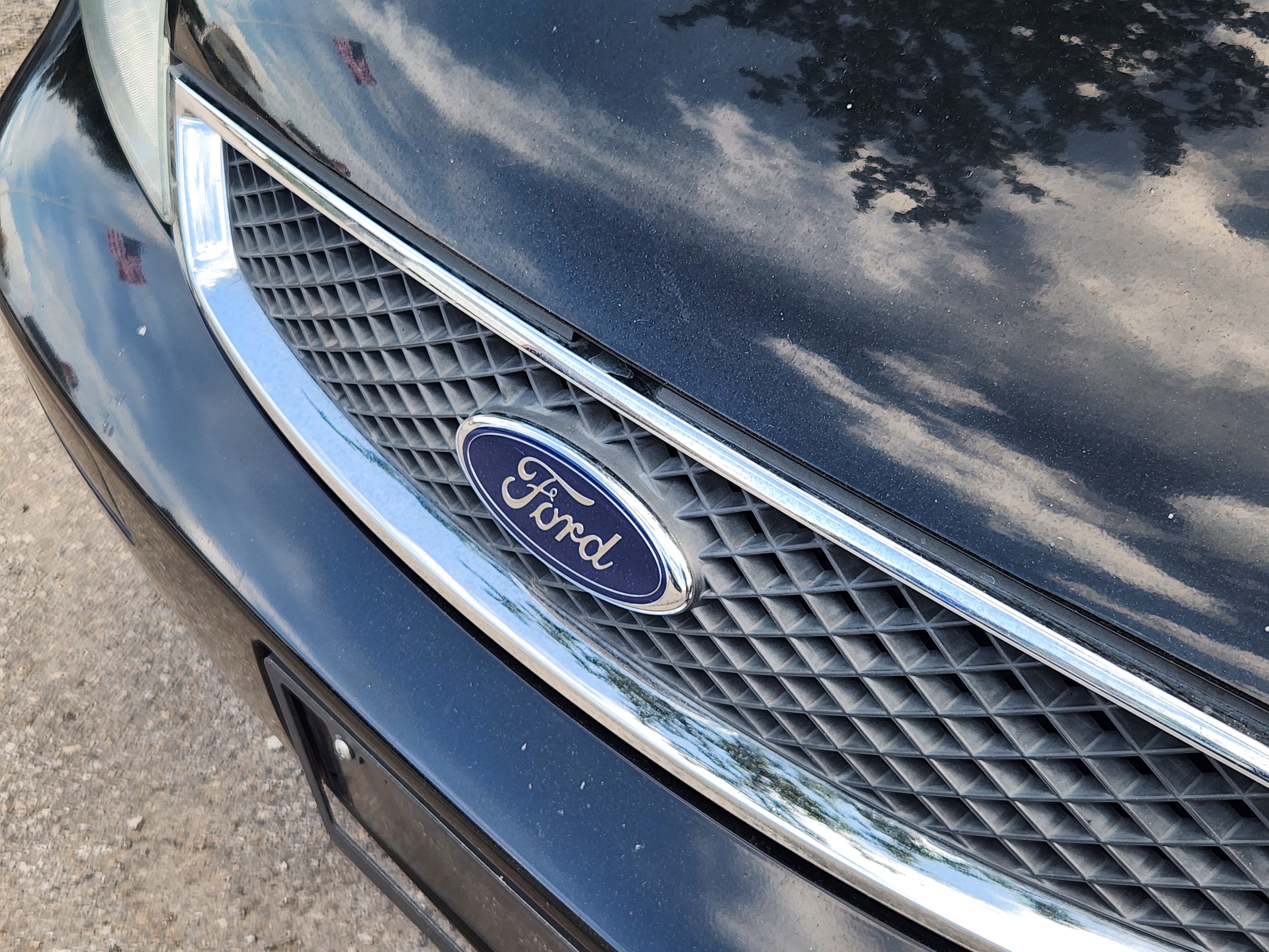 Used 2007 Pitch Black Clearcoat Ford ZX4 S image 4