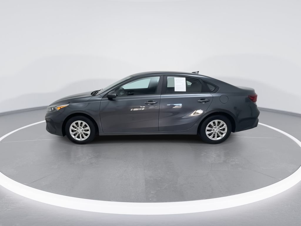 Used 2022 Gray Kia FE image 6