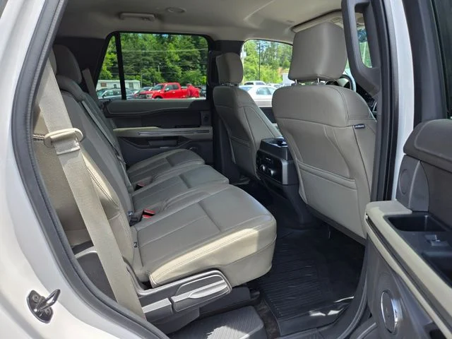 Used 2018 White Ford XLT image 17