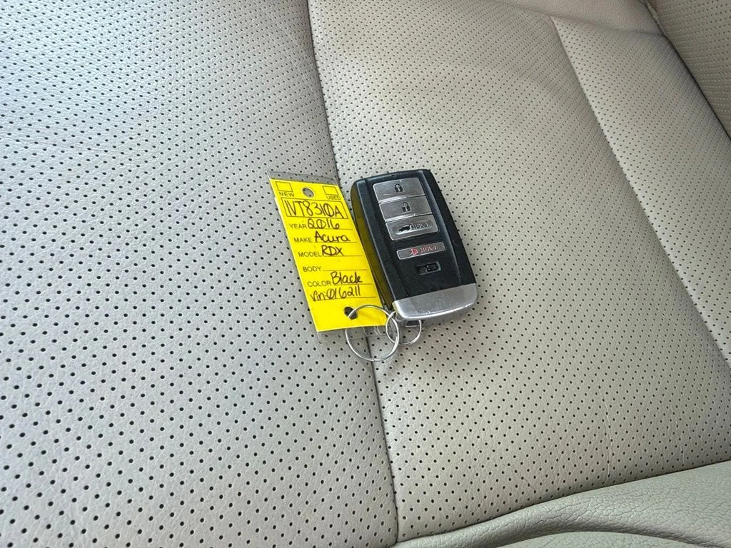 Used 2016  Acura Base image 33