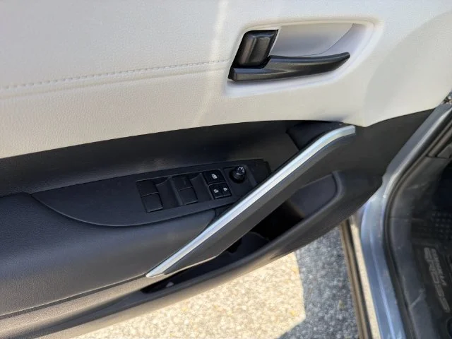 Used 2024  Toyota L image 13
