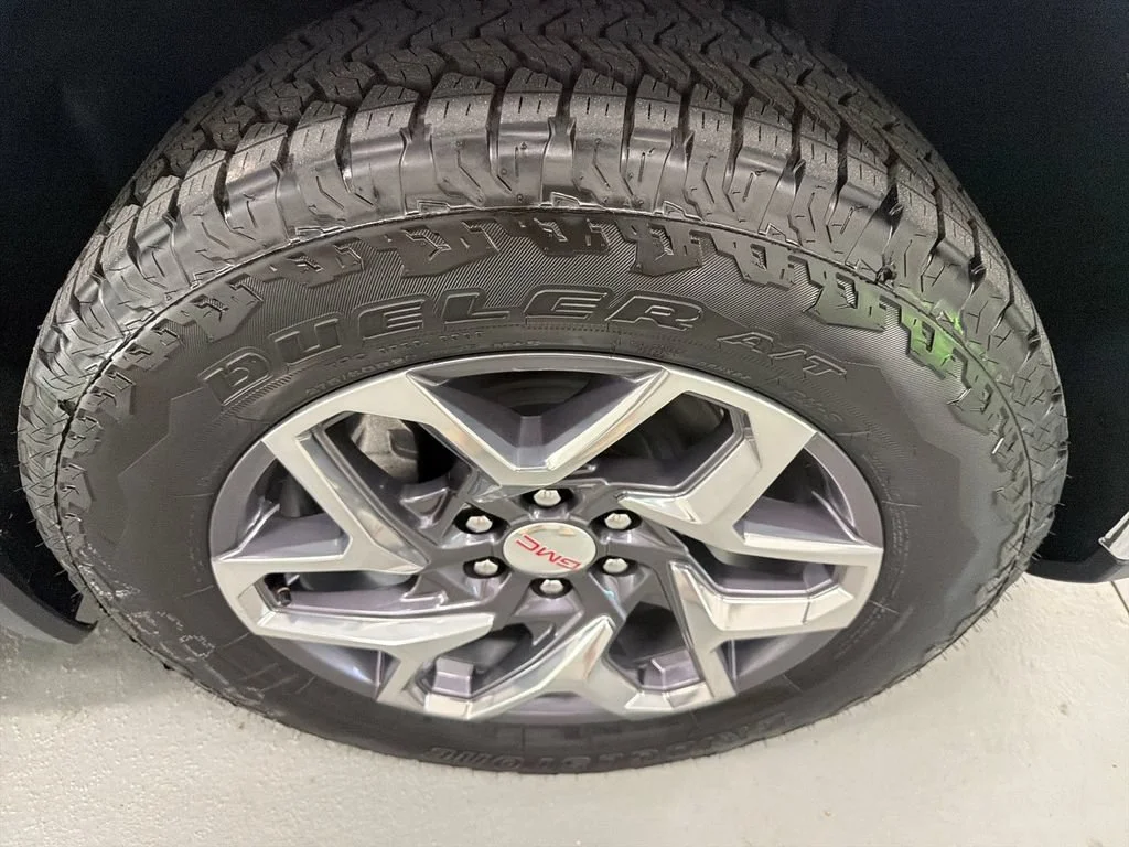 New 2026 Summit White GMC SLT image 4