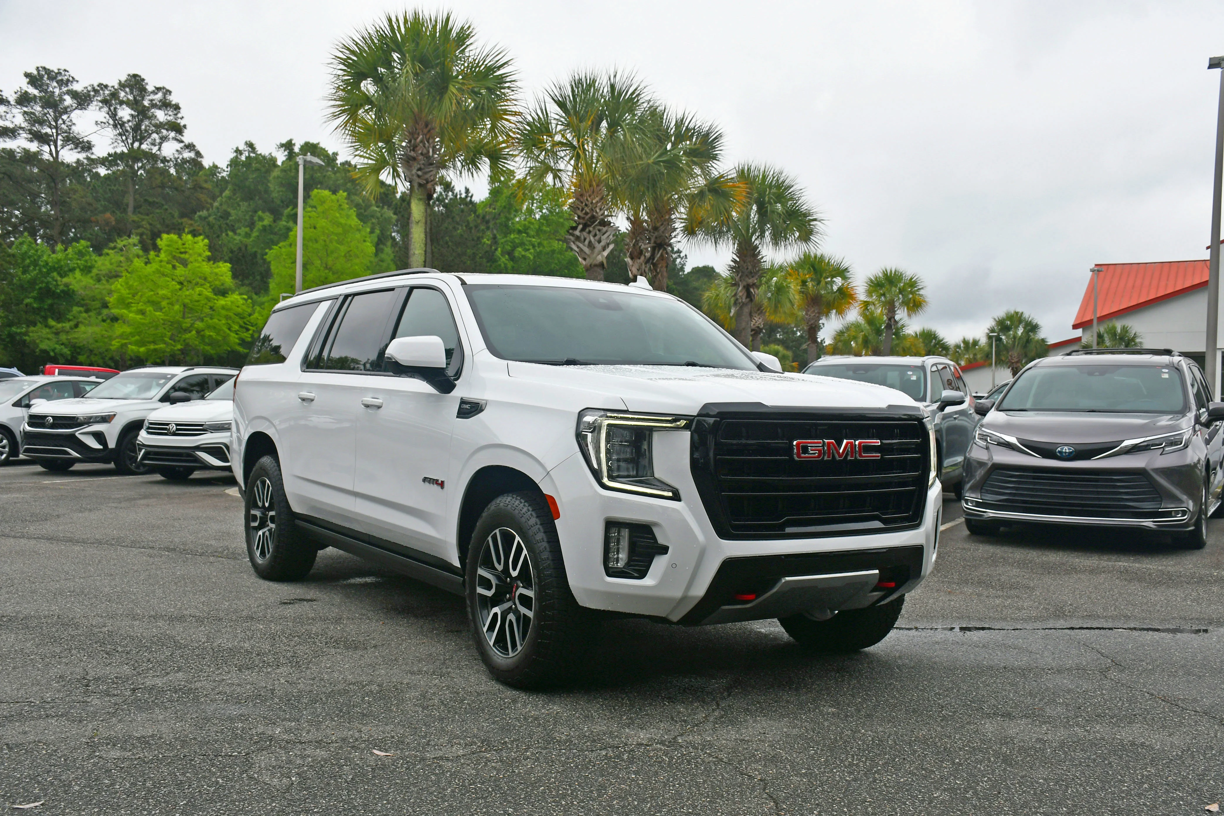 2023 GMC Yukon XL AT4 - Photo 6