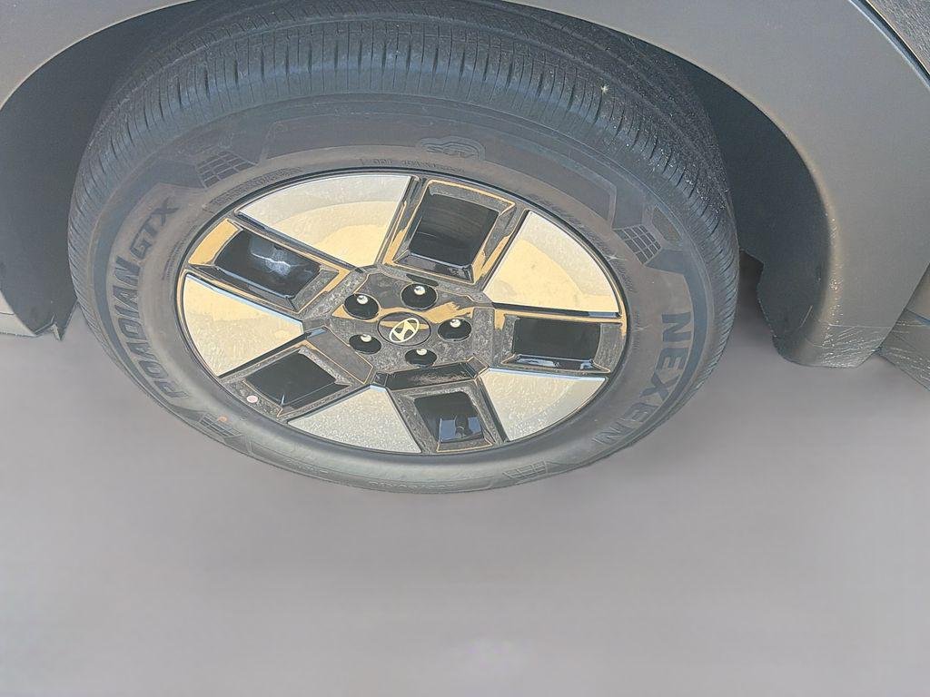 New 2026 Phantom Black Hyundai SEL image 23