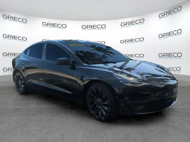 2022 Tesla Model 3 Performance Dual Motor All-Wheel Drive's photo