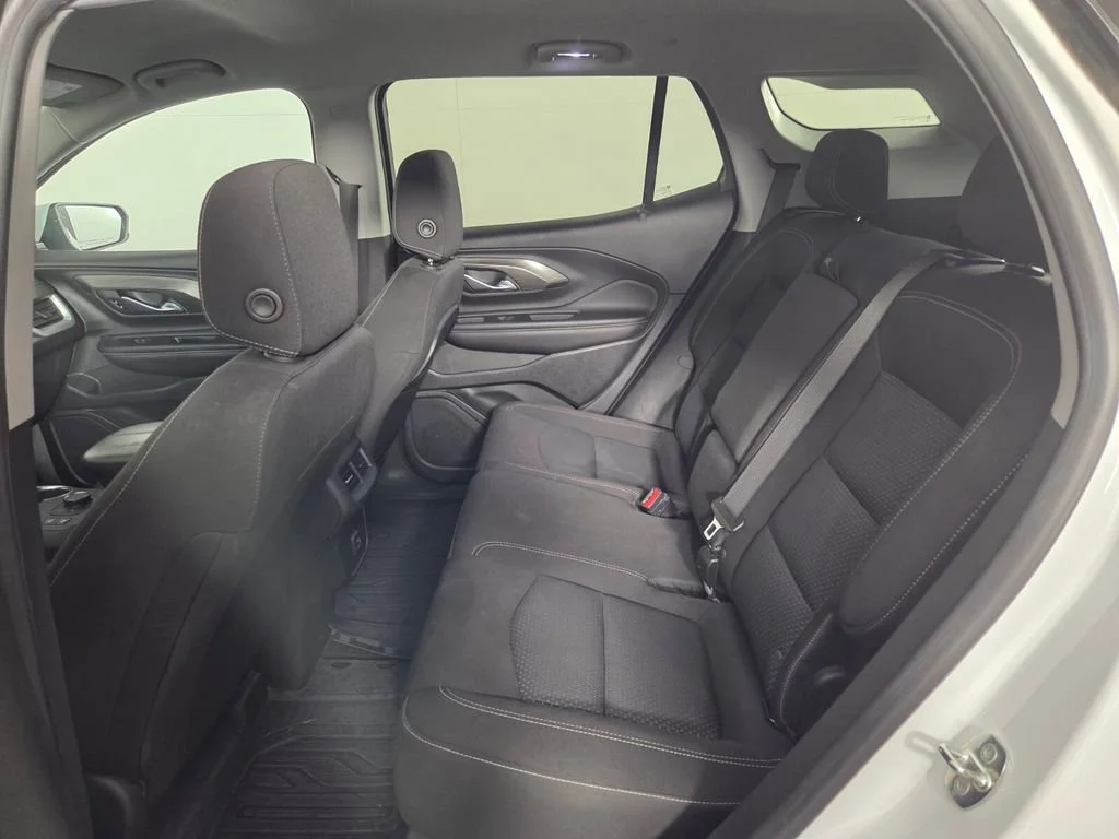 Used 2022 Summit White GMC SLE image 22