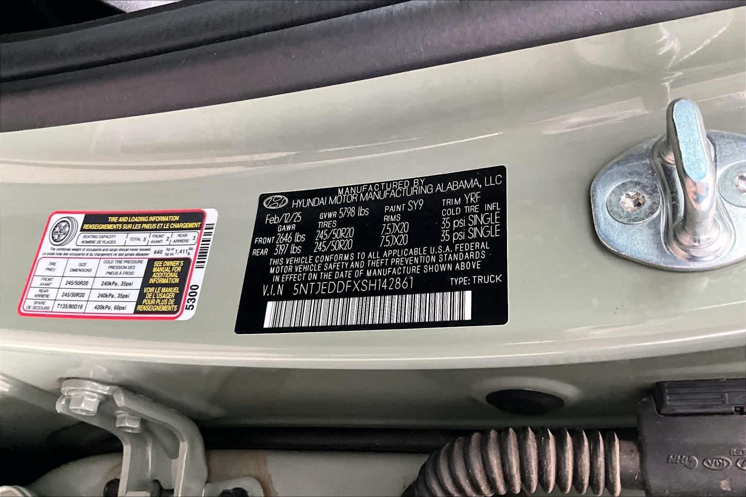 Certified Used 2025 Sage Gray Hyundai Limited image 37