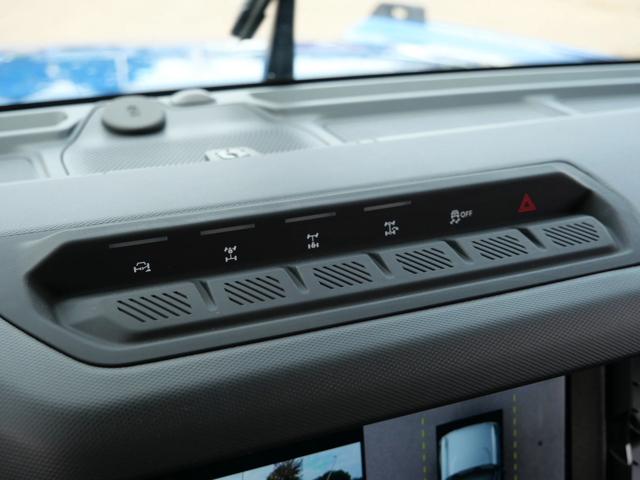 New 2026 Velocity Blue Metallic Ford Badlands image 30