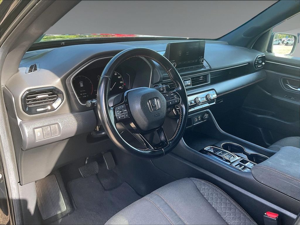 Used 2025 Black Honda Sport image 8