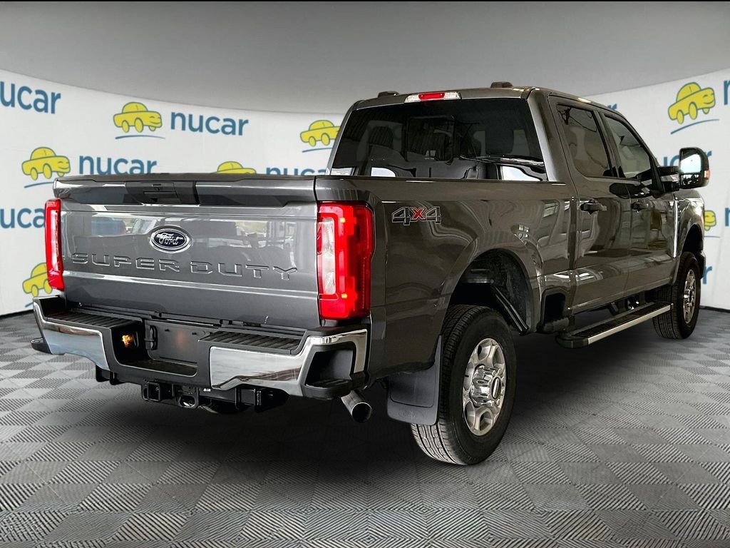 New 2026 Gray Metallic Ford XLT image 7