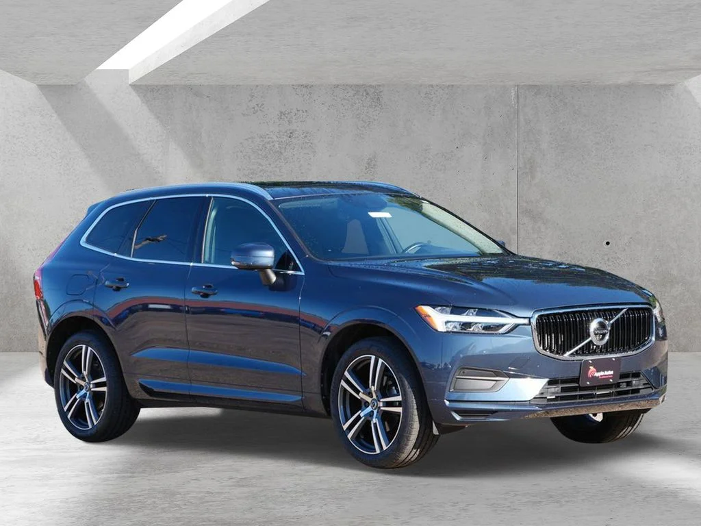 Used 2020 Blue Volvo T5 Momentum image 1