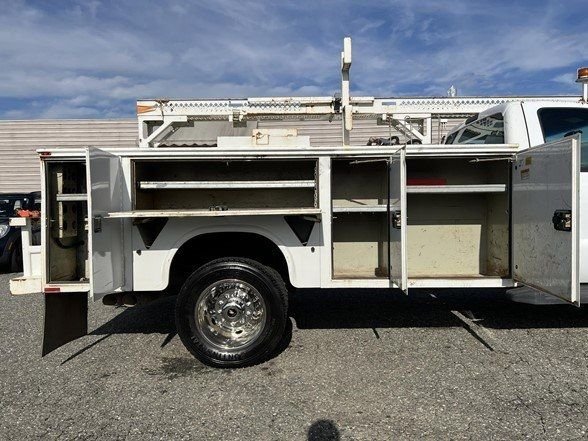 2015 Ford F-450 Super Duty Chassis Cab XL - Photo 24